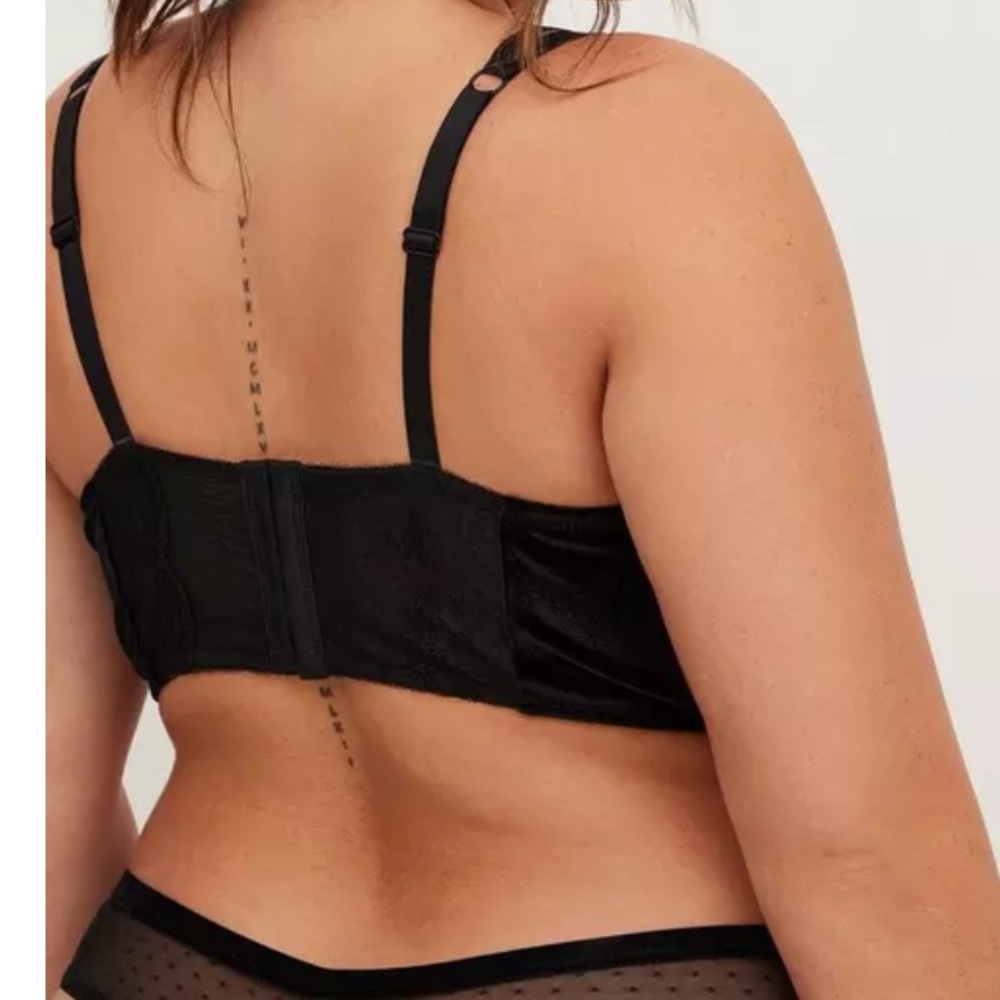Torrid Velour And Lace Underwire Bra - Picture 4 of 9